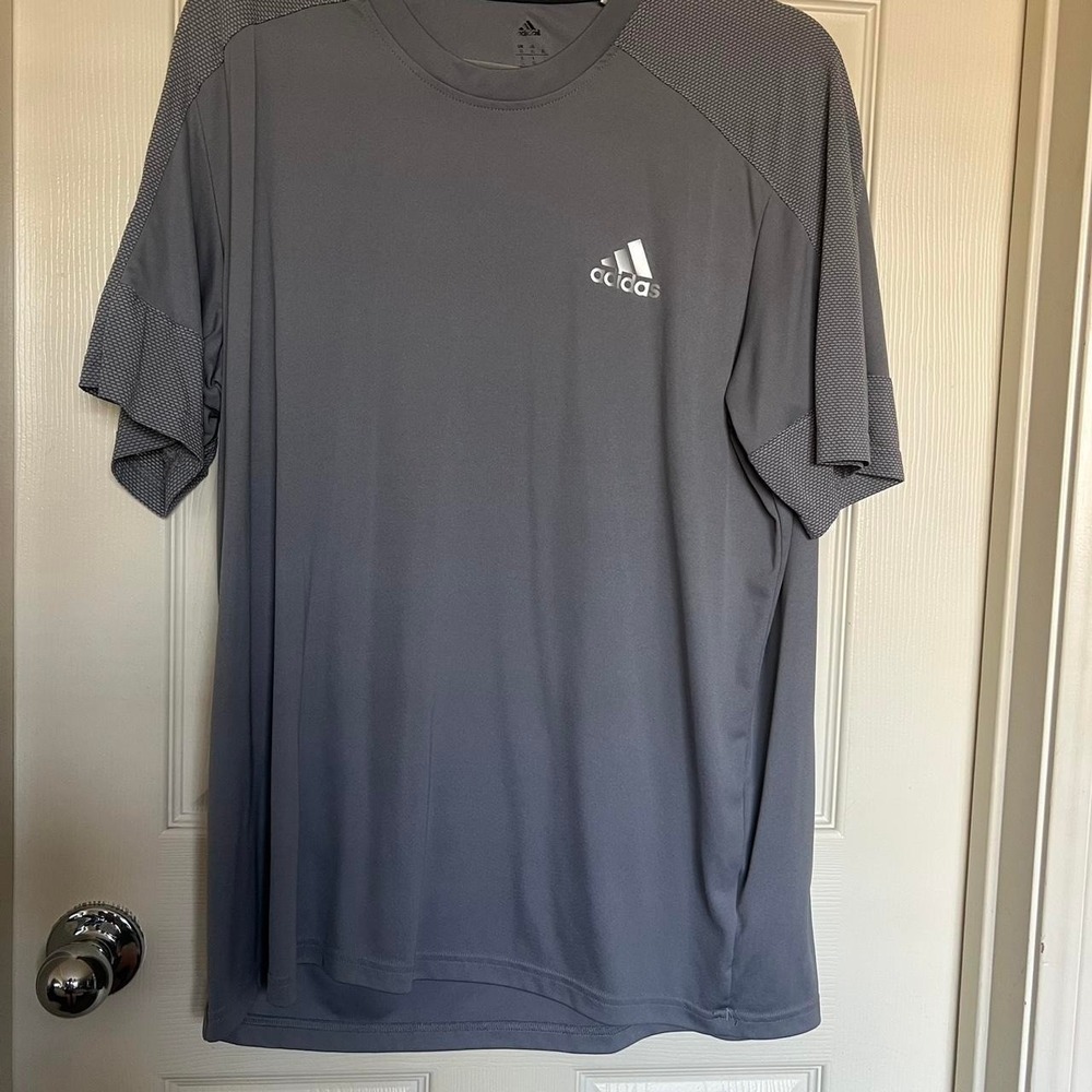 Adidas tshirt